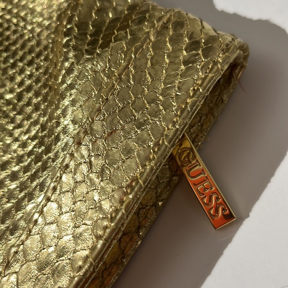 Guess gold metallic snake skin animal print clutch bag purse - Picture 2 of 5